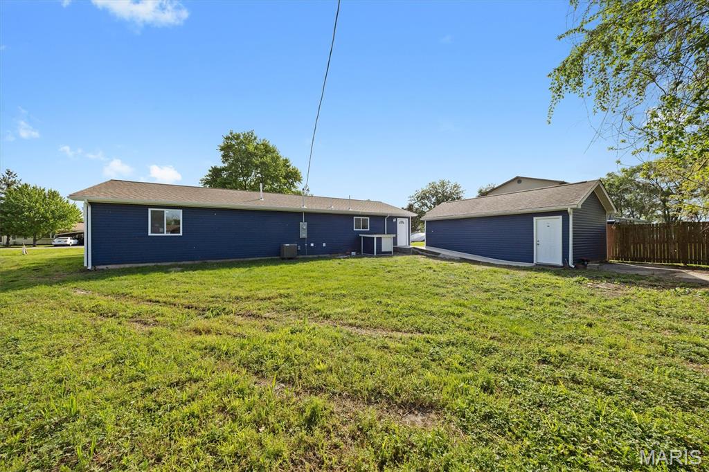 685 Sand Prairie Road Granite City, IL 62040 - Photo 22 of 28