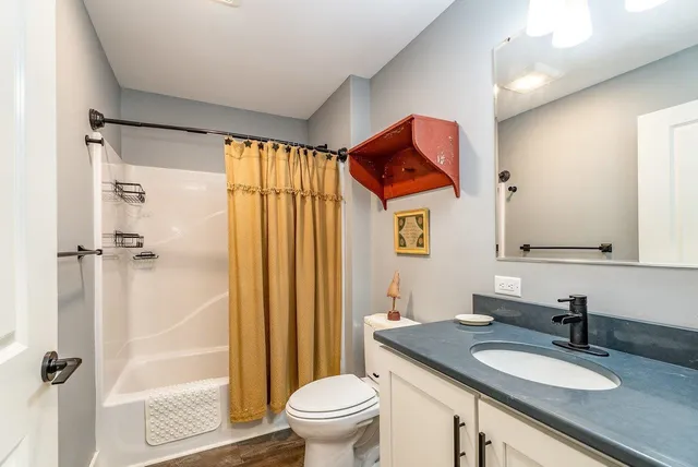 $825,000 | 10716 Harpine Highway, Broadway, VA 22815