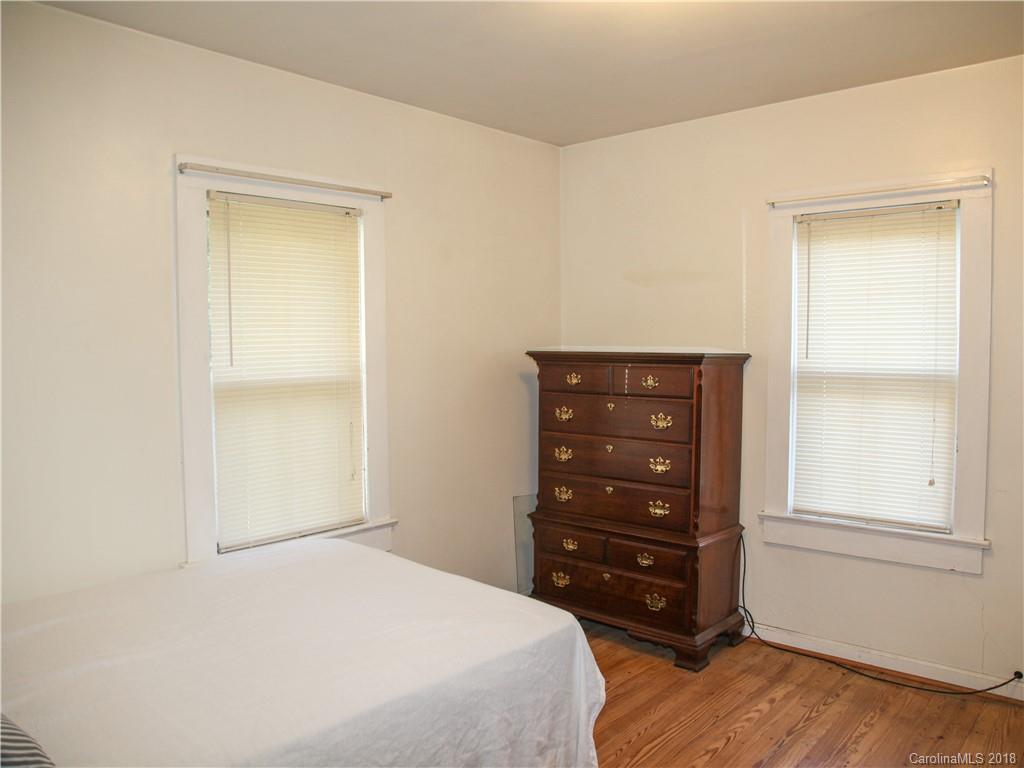 112 East Williams Road Hendersonville, NC 28792 - Photo 12 of 28 Gallery Image 12