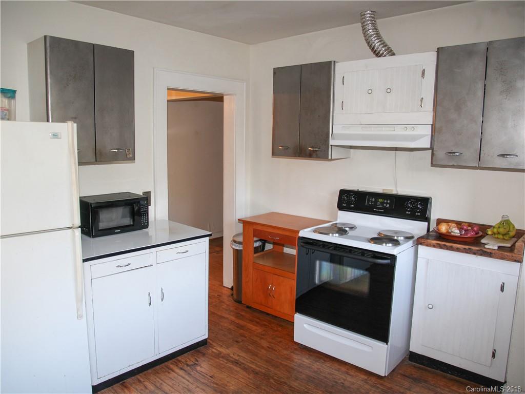 112 East Williams Road Hendersonville, NC 28792 - Photo 14 of 28 Gallery Image 14