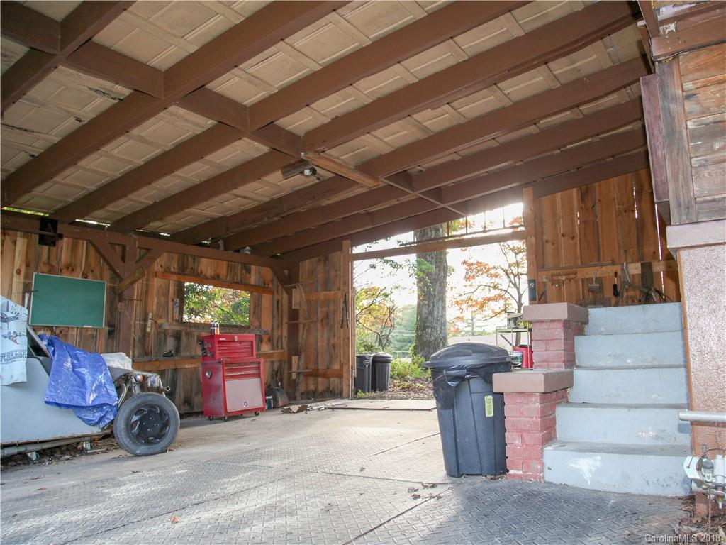 112 East Williams Road Hendersonville, NC 28792 - Photo 17 of 28 Gallery Image 17