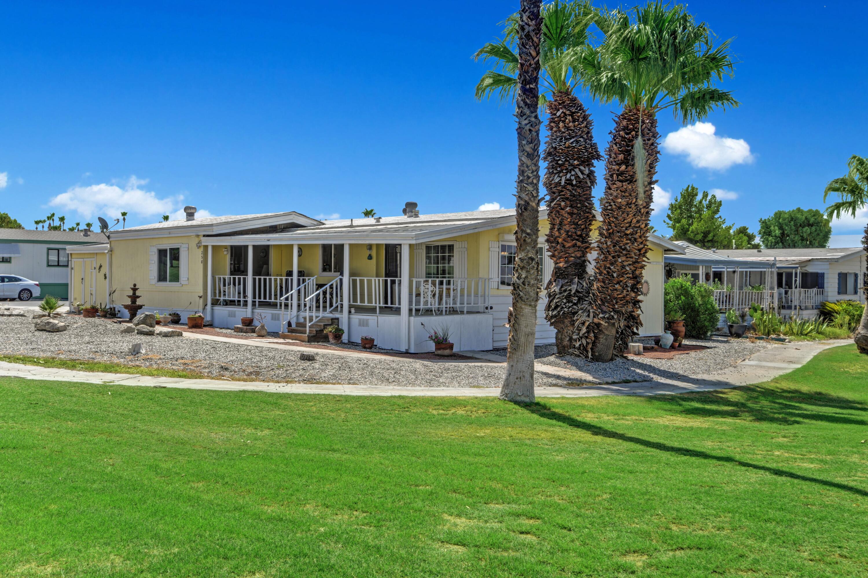 15500 Bubbling Wells Road, Unit 258 Desert Hot Springs, CA 92240 - Photo 24 of 33 258-sideviewfairway