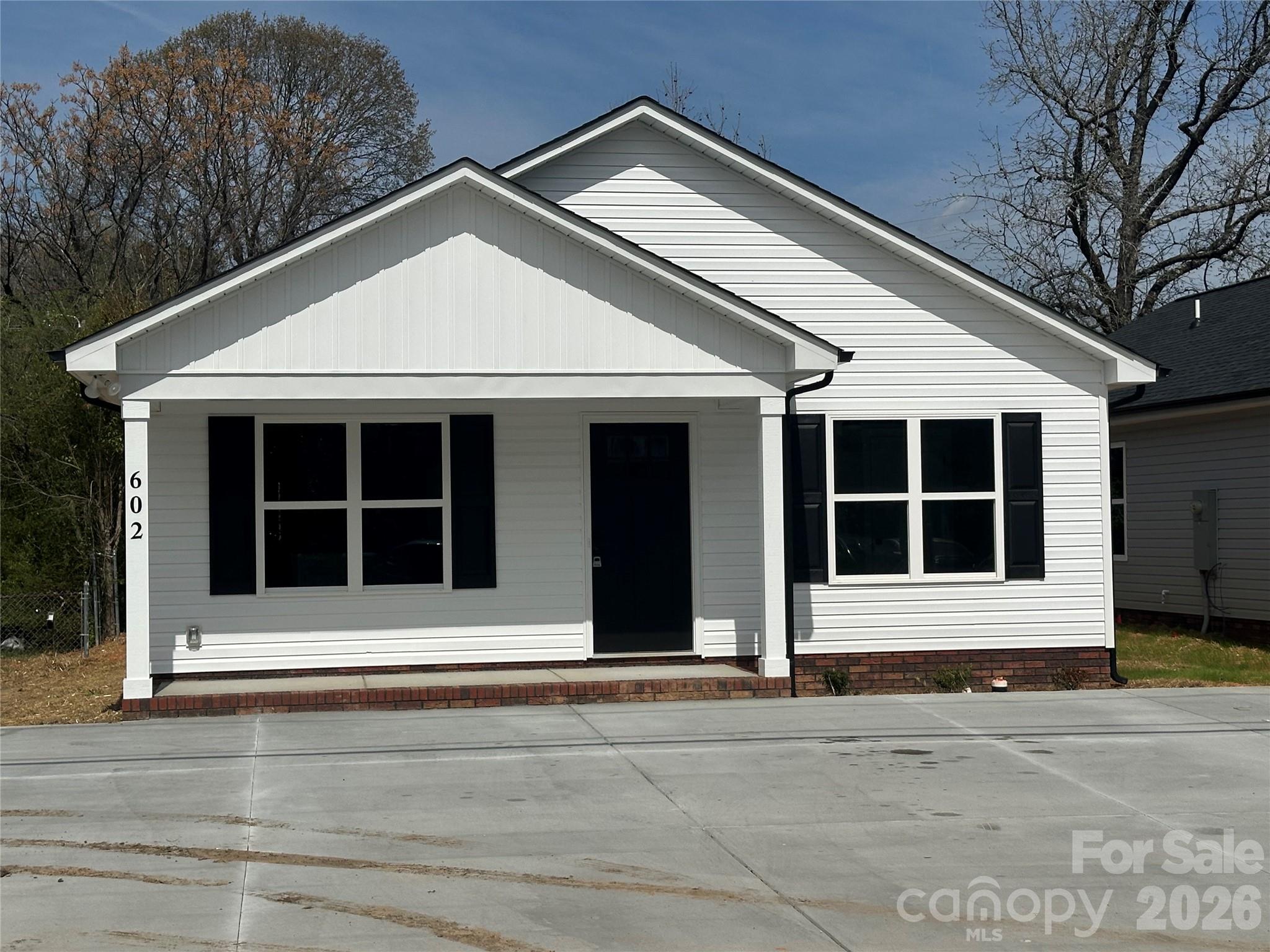 602 Bethpage Road Kannapolis, NC 28081 - Photo 1 of 5 a front view of a house