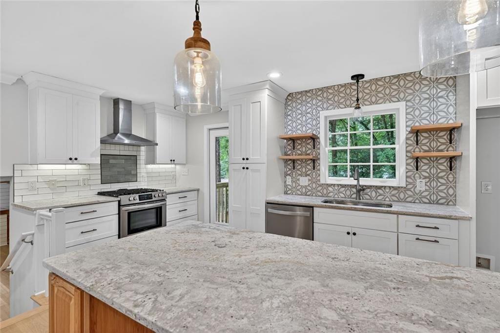 2037 Longview Way Chamblee, GA 30341 - Photo 2 of 40 Gallery Image 2