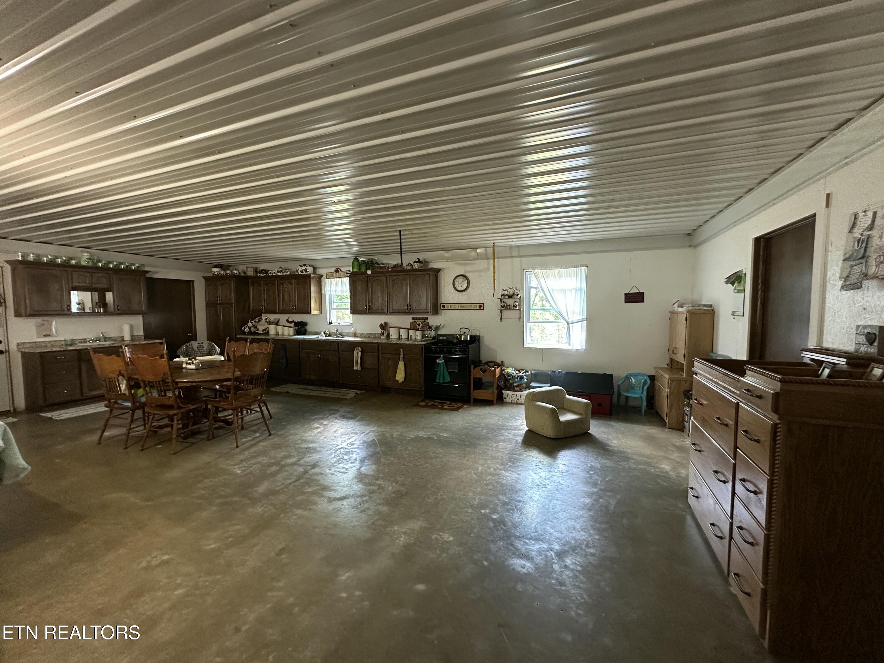 1561 Coon Hollow Road Deer Lodge, TN 37726 - Photo 11 of 48 IMG_2133
