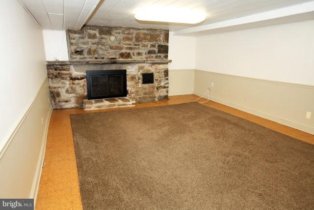 5102 Roland Avenue Baltimore, MD 21210 - Photo 8 of 27 Family Room w/fireplace