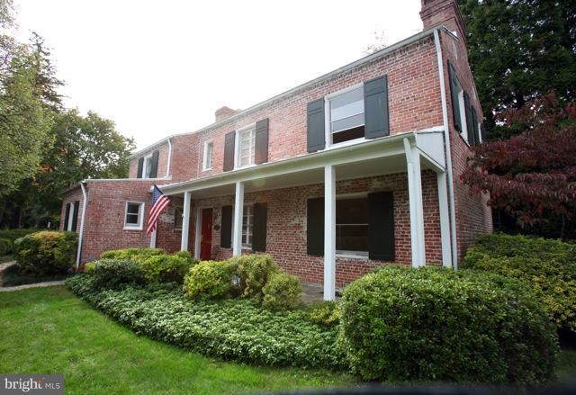 5102 Roland Avenue Baltimore, MD 21210 - Photo 10 of 27 Front 2