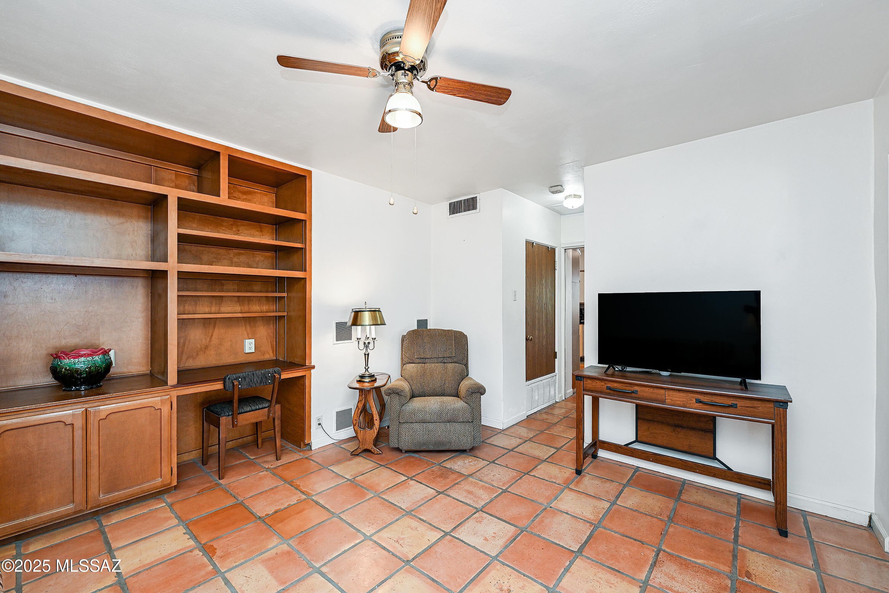 88 West River Road Tucson, AZ 85704 - Photo 21 of 46