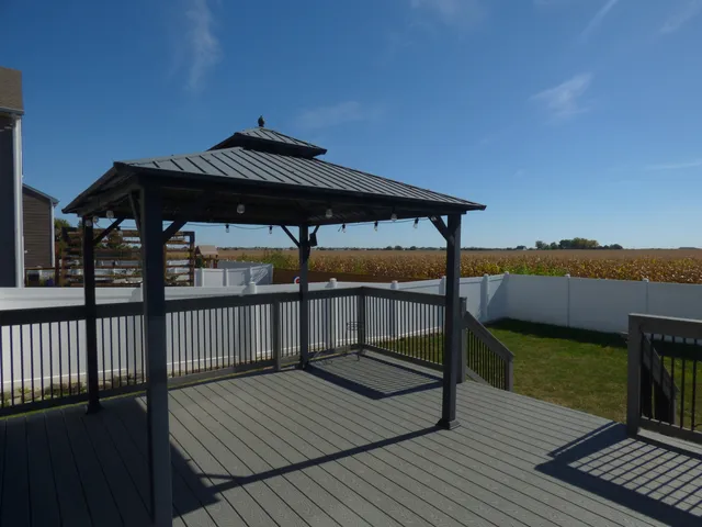 $400,400 | 6010 Winterhaven Drive, Joliet, IL 60431