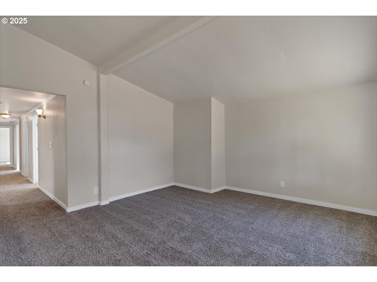 204 South 3rd Street Carlton, OR 97111 - Photo 19 of 38