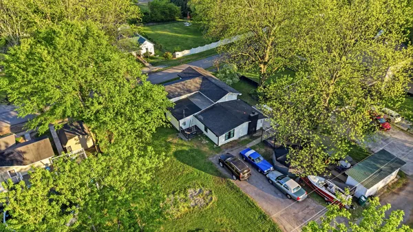 $305,000 | 306 Pine Avenue, South Pittsburg, TN 37380