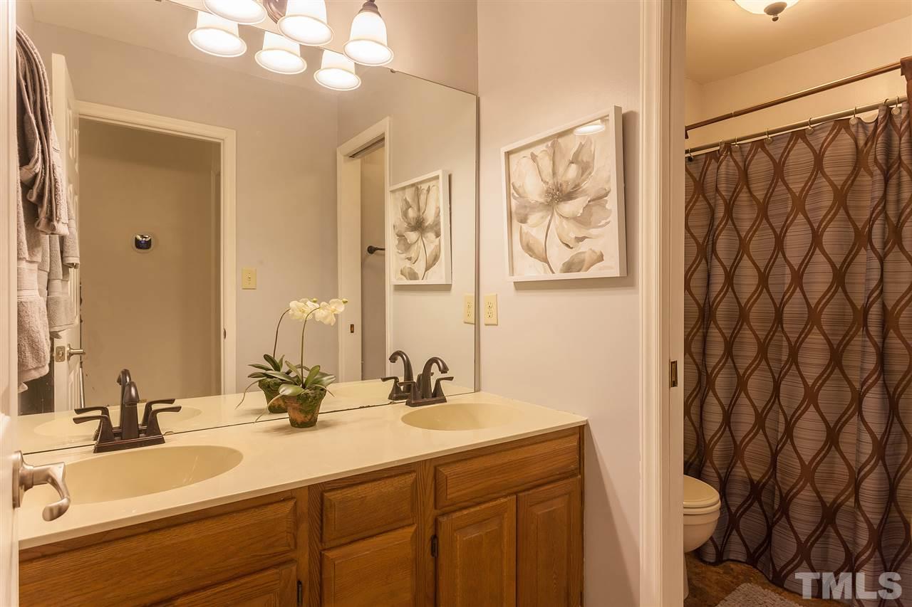 121 Nuttree Way Durham, NC 27713 - Photo 21 of 26