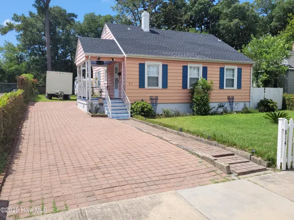 $349,900 | 814 Woodlawn Avenue, Wilmington, NC 28401