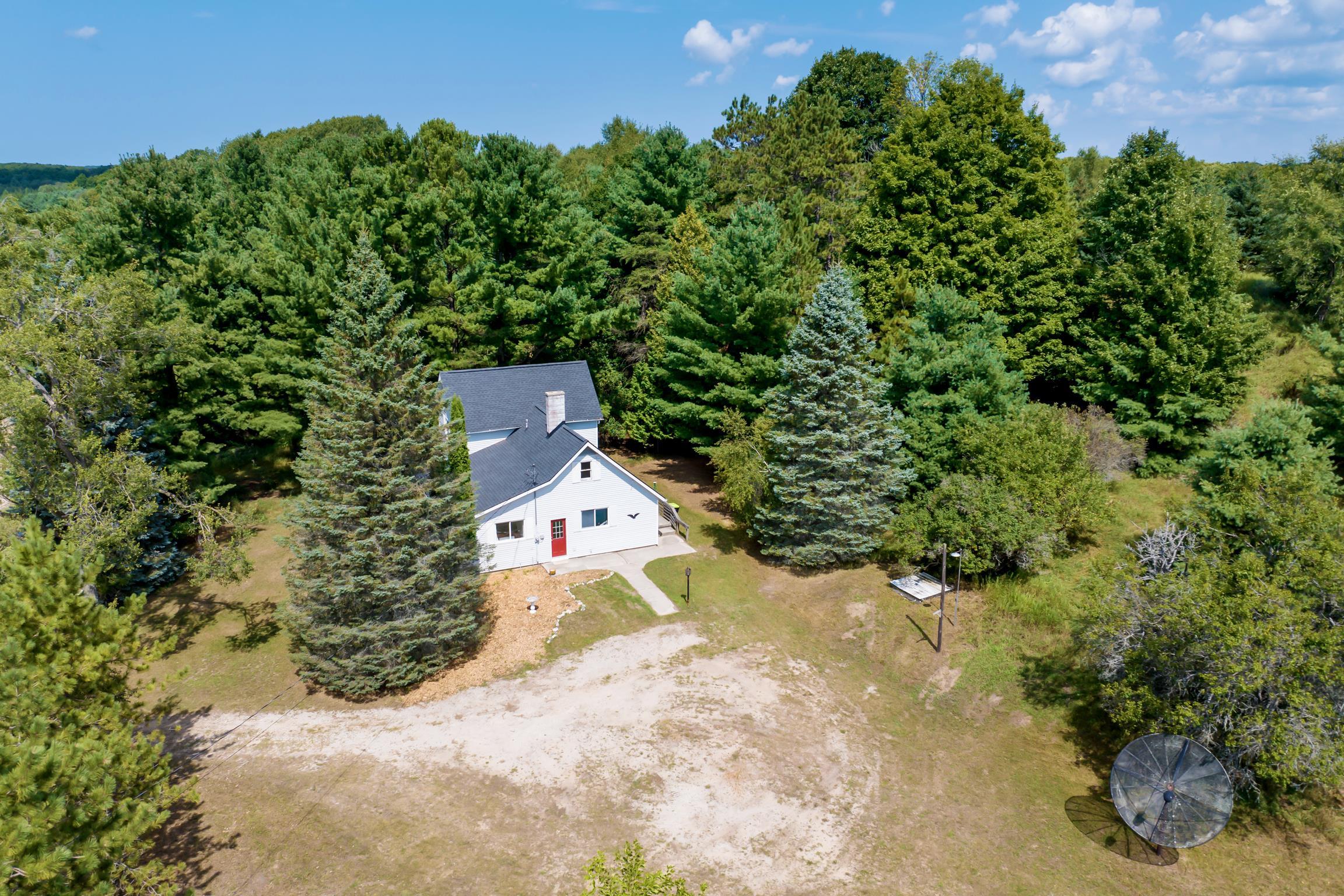 7726 Peebles Road Ellsworth, MI 49729 - Photo 27 of 31 1949603-f509863b-29da-468f-a877-189cbdcb33a7.JPG