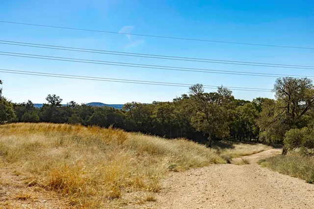 $325,000 | 199 Palisades Dr Camp, Kerrville, TX 78028