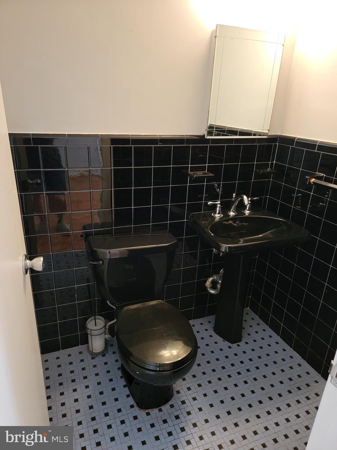 722 Kenmare Road Bala Cynwyd, PA 19004 - Photo 11 of 24