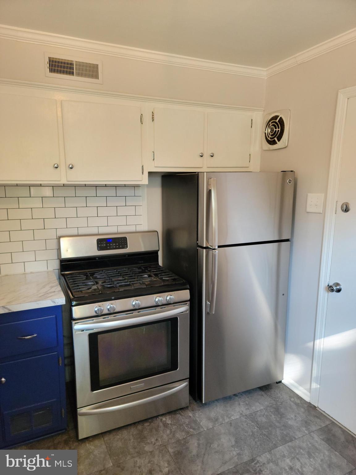 722 Kenmare Road Bala Cynwyd, PA 19004 - Photo 3 of 24