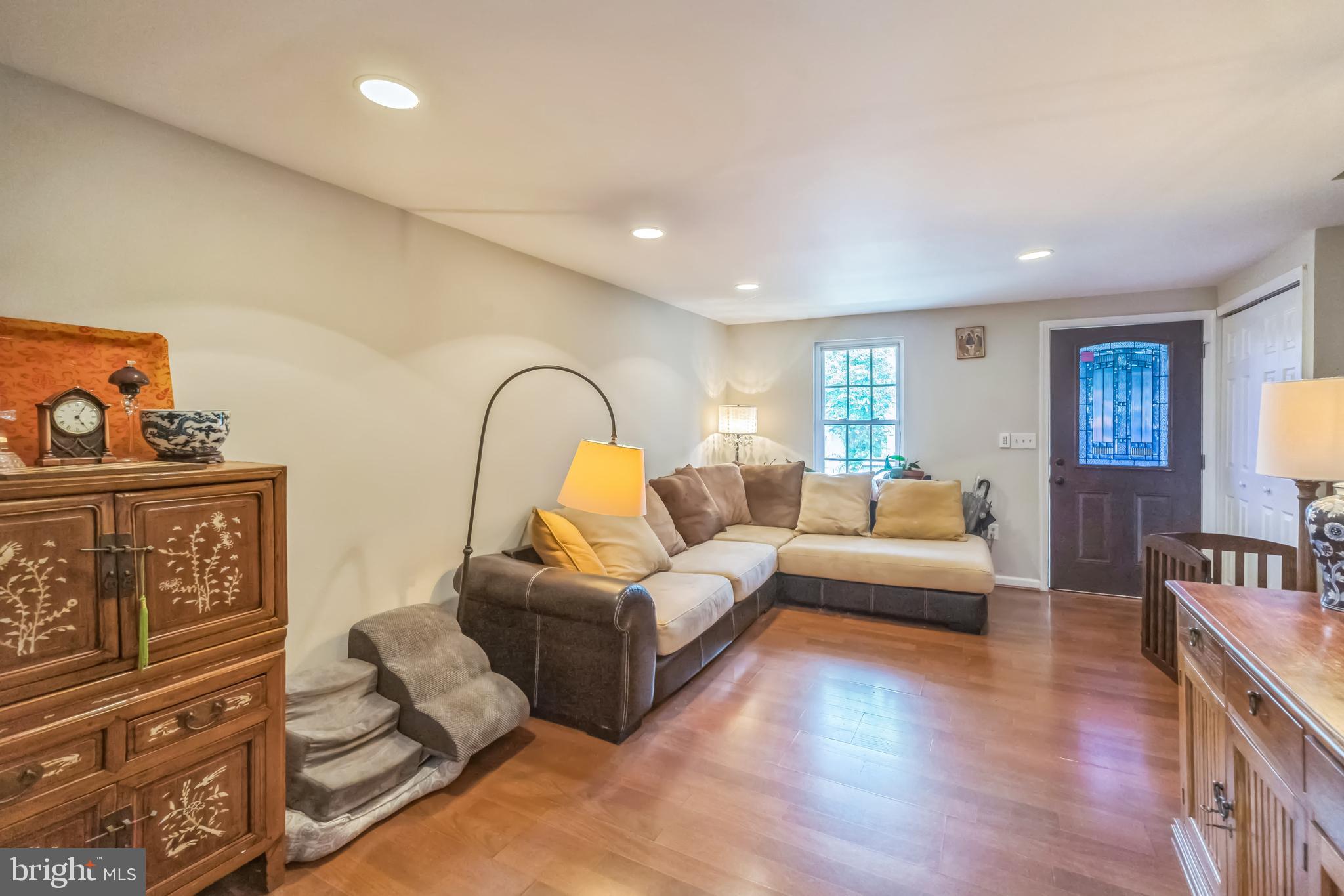 8510 Braxted Lane Manassas, VA 20110 - Photo 3 of 19