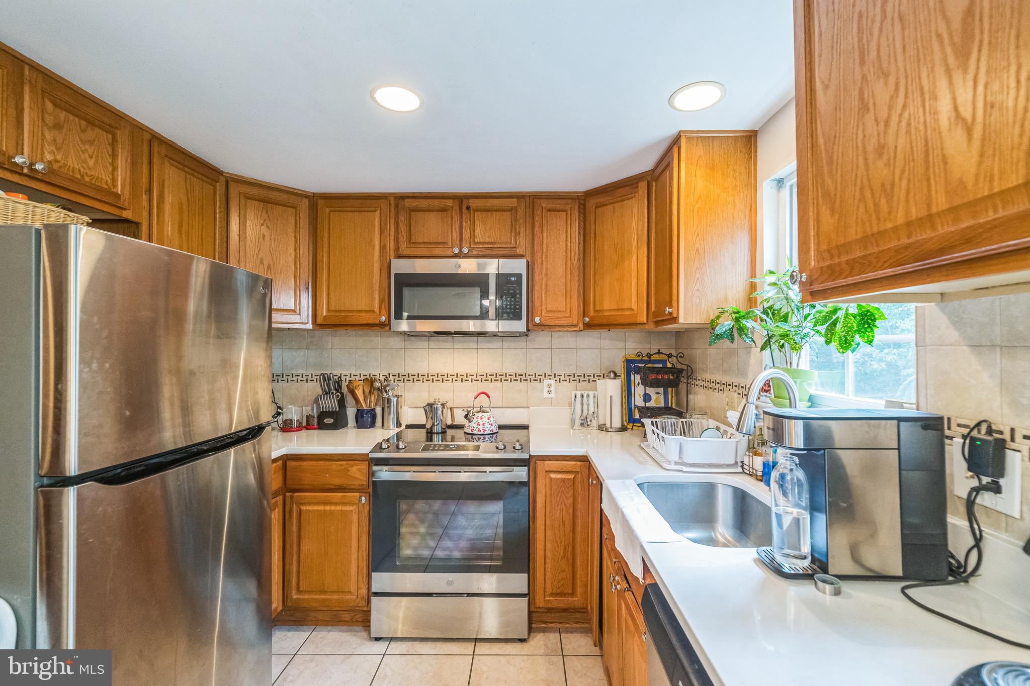 8510 Braxted Lane Manassas, VA 20110 - Photo 6 of 19