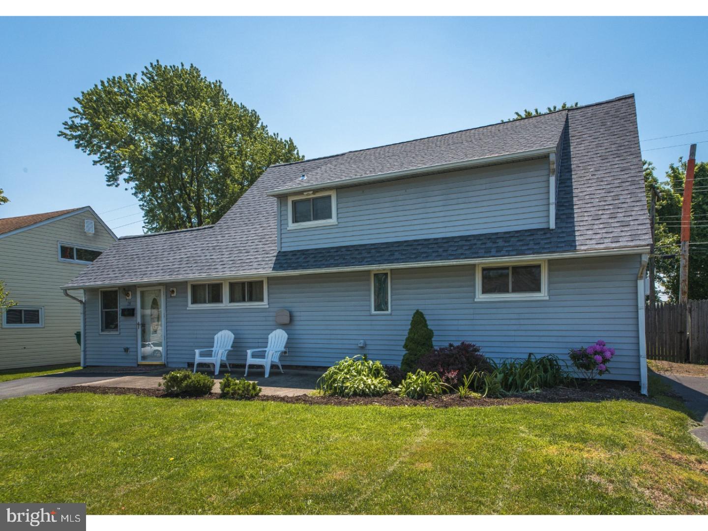 28 Goodrock Road Levittown, PA 19057 - Photo 2 of 25