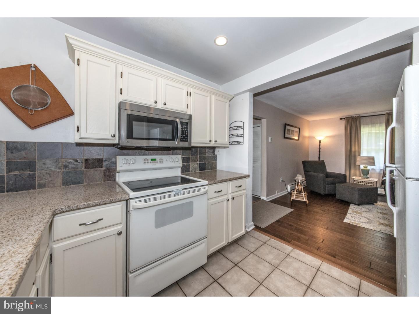 28 Goodrock Road Levittown, PA 19057 - Photo 11 of 25