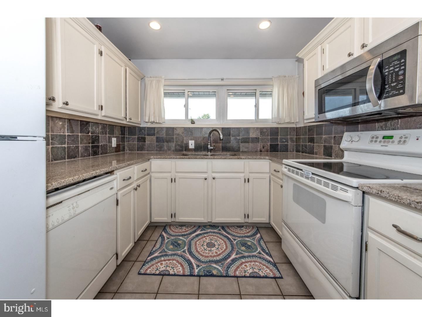 28 Goodrock Road Levittown, PA 19057 - Photo 12 of 25