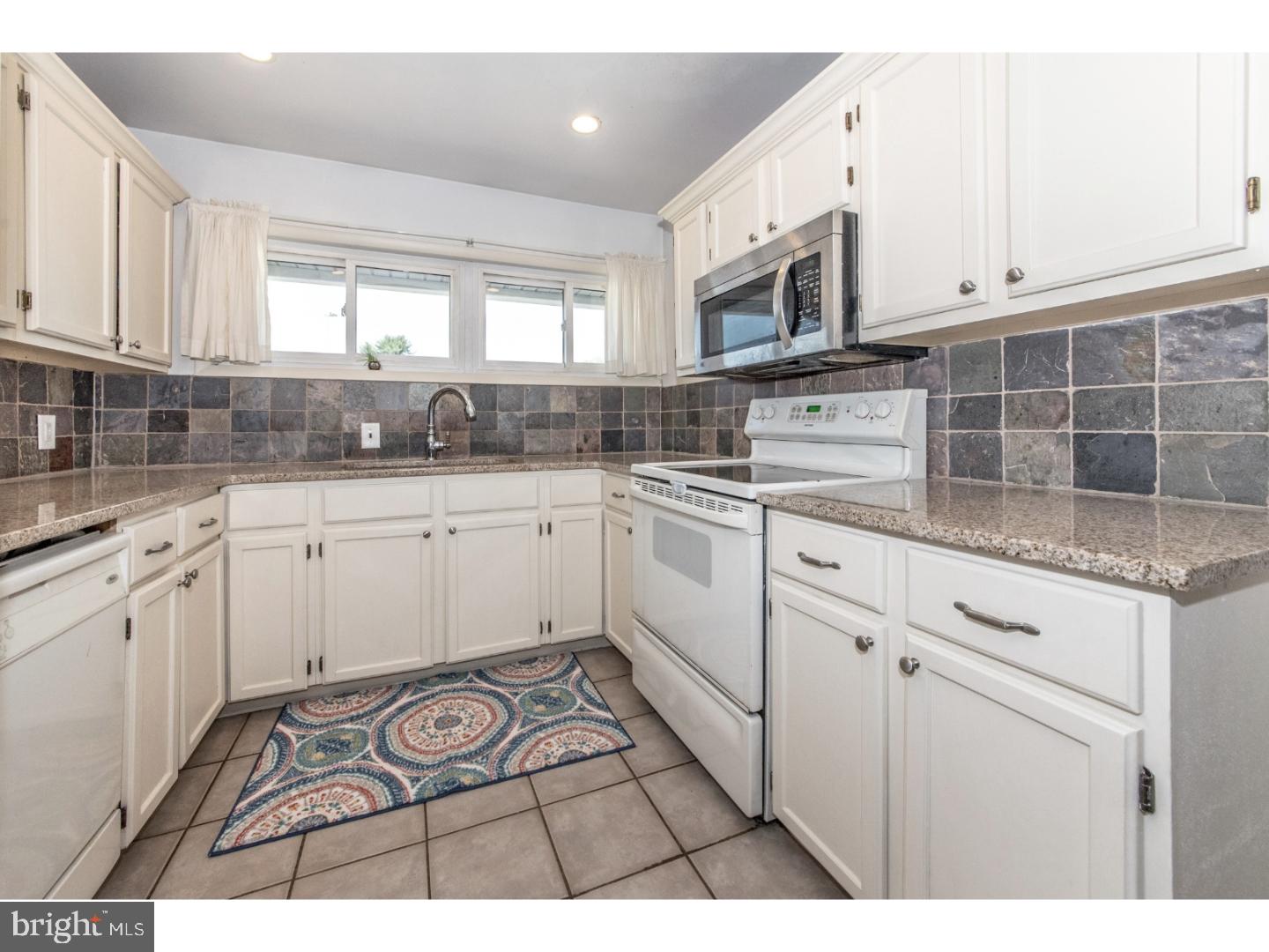 28 Goodrock Road Levittown, PA 19057 - Photo 13 of 25