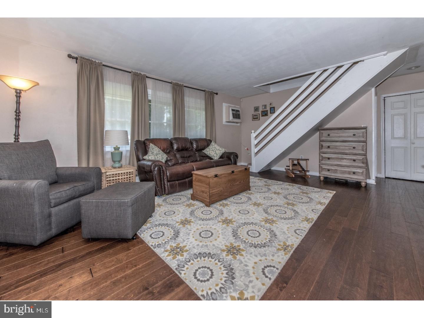 28 Goodrock Road Levittown, PA 19057 - Photo 3 of 25