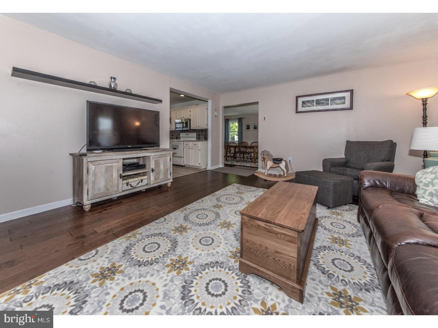 28 Goodrock Road Levittown, PA 19057 - Photo 9 of 25
