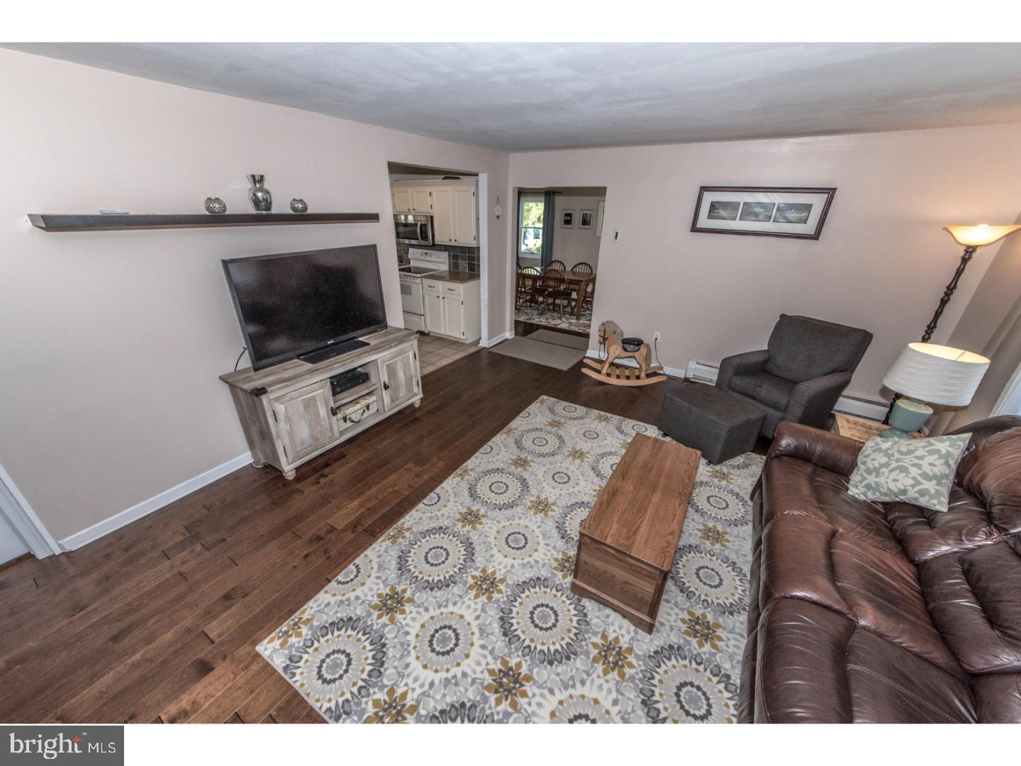 28 Goodrock Road Levittown, PA 19057 - Photo 10 of 25