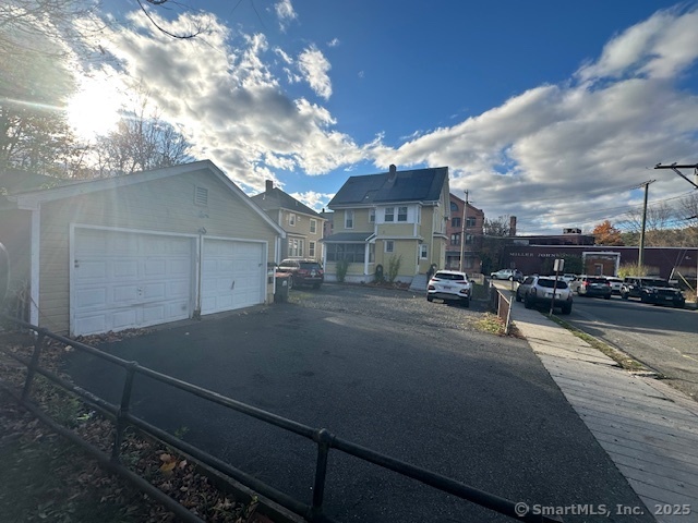 465 Pratt St Extension Meriden, CT 06450 - Photo 5 of 37