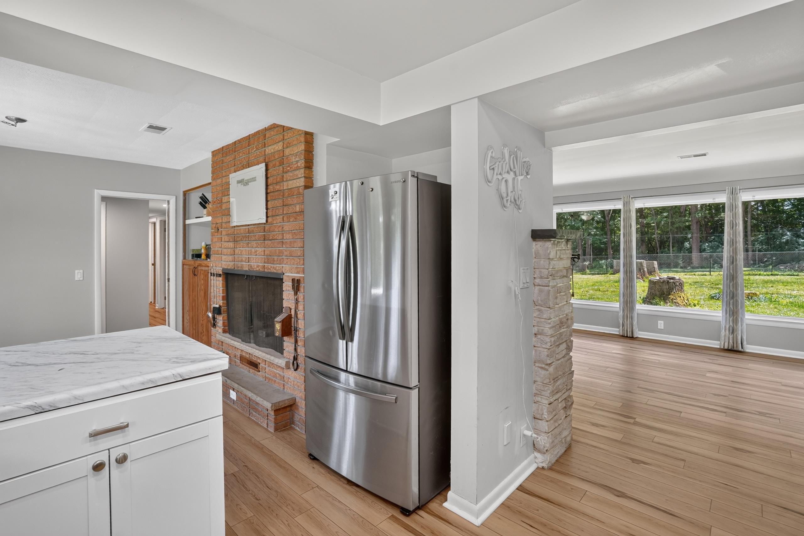 2475 Park Drive Jackson, MI 49203 - Photo 24 of 41 Park Dr dining kitchen