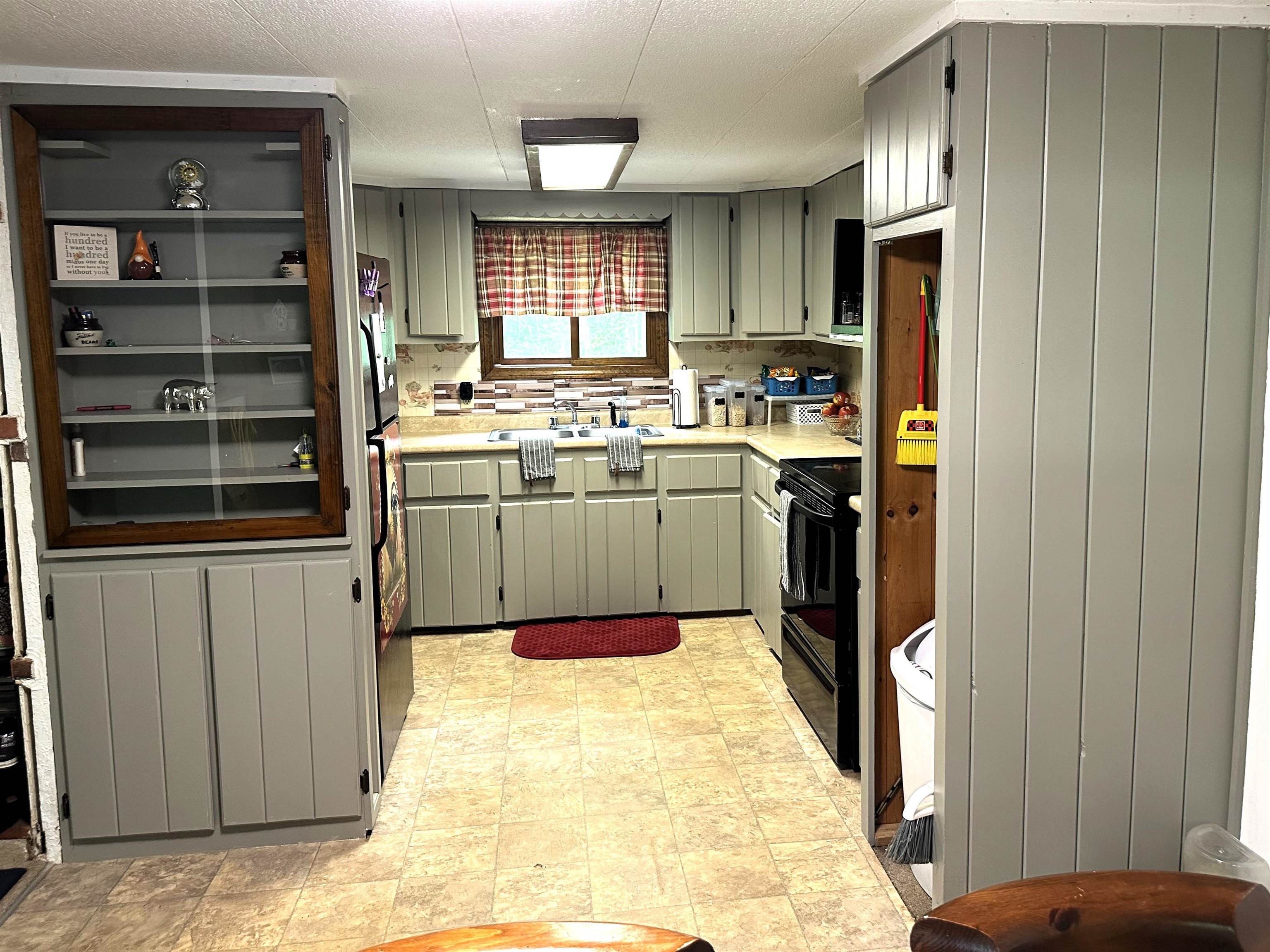405 Pickering Road Rochester, NH 03839 - Photo 6 of 21