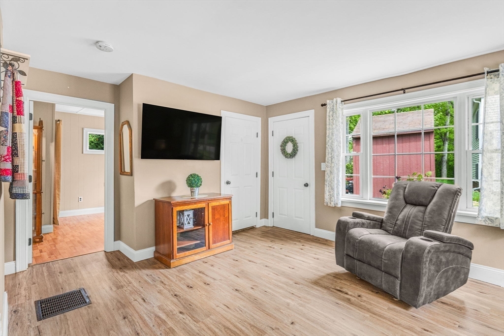 4 4th Road Hopkinton, MA 01748 - Photo 12 of 27 Gallery Image 12