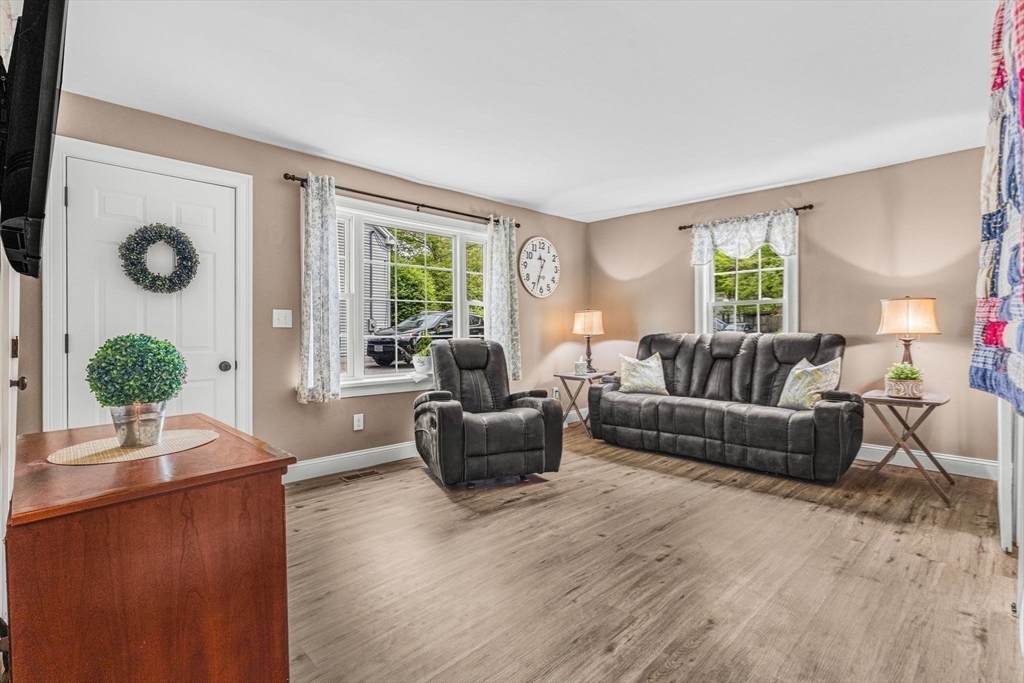 4 4th Road Hopkinton, MA 01748 - Photo 13 of 27 Gallery Image 13