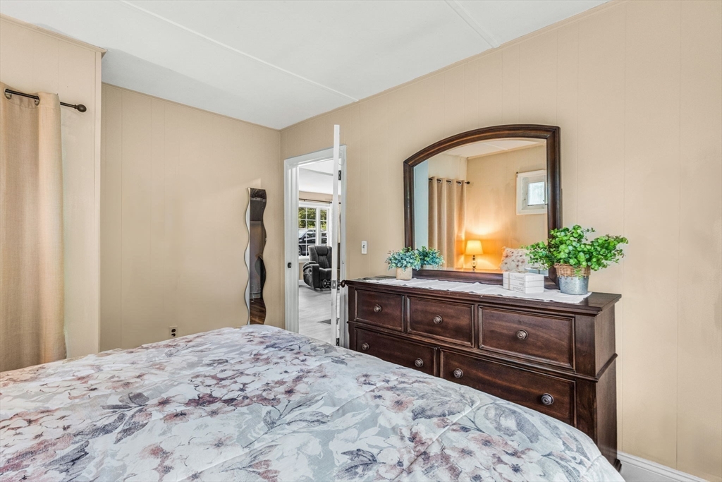 4 4th Road Hopkinton, MA 01748 - Photo 16 of 27 Gallery Image 16