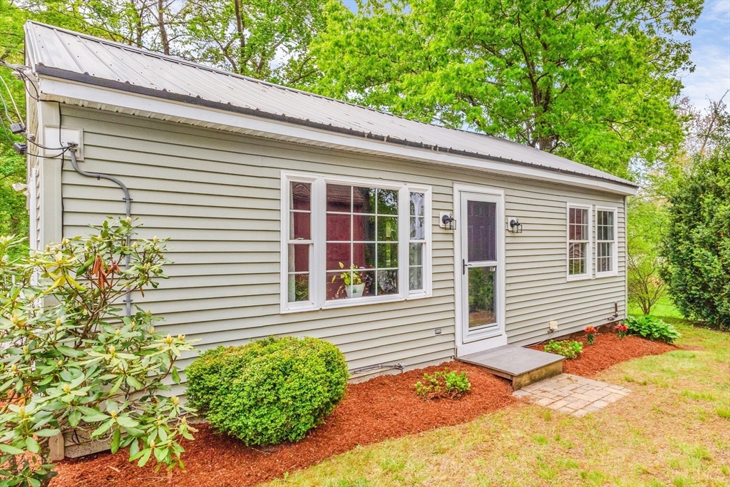 4 4th Road Hopkinton, MA 01748 - Photo 3 of 27 Gallery Image 3