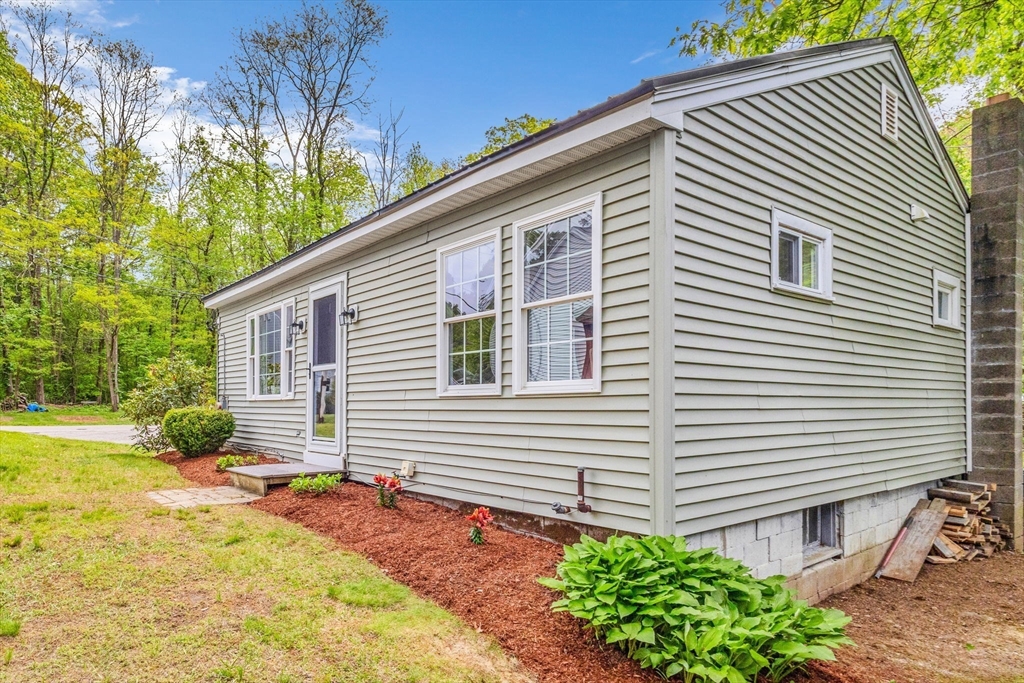 4 4th Road Hopkinton, MA 01748 - Photo 4 of 27 Gallery Image 4