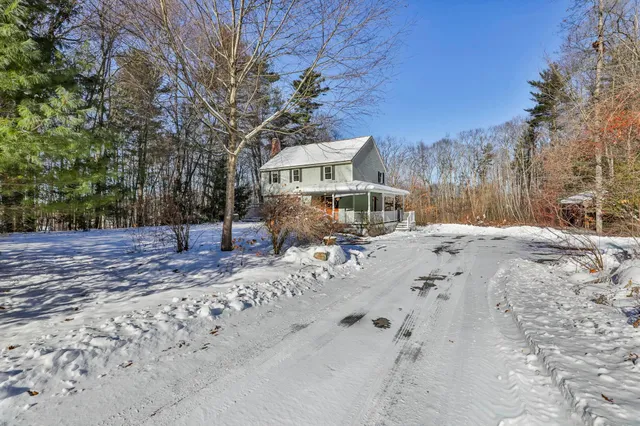$550,000 | 12 Beaver Lake Road, Derry, NH 03038