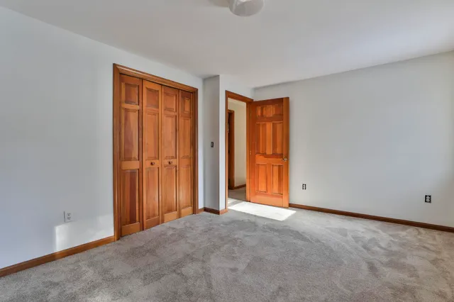 $550,000 | 12 Beaver Lake Road, Derry, NH 03038