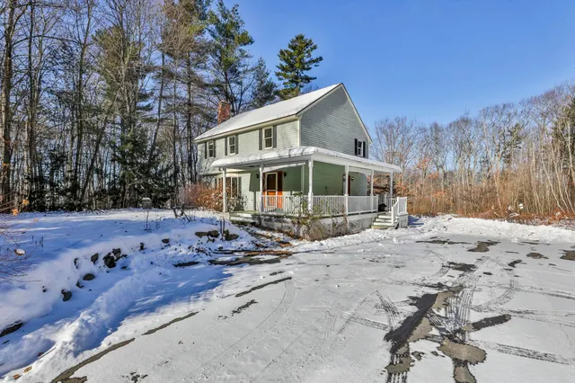 $550,000 | 12 Beaver Lake Road, Derry, NH 03038
