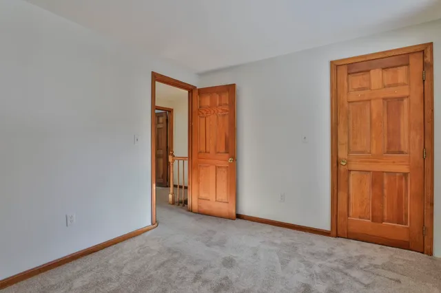 $550,000 | 12 Beaver Lake Road, Derry, NH 03038