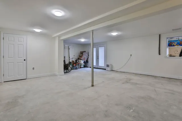 $550,000 | 12 Beaver Lake Road, Derry, NH 03038