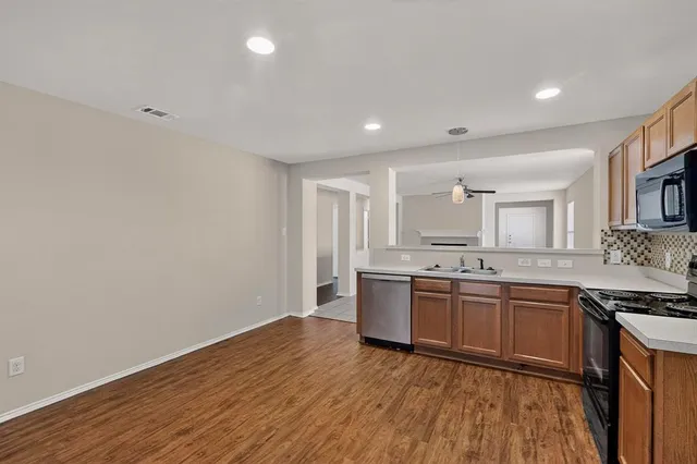 $2,050 | 9120 Sun Haven Way, Fort Worth, TX 76244