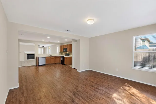 $2,050 | 9120 Sun Haven Way, Fort Worth, TX 76244