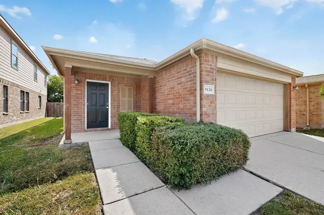 $2,050 | 9120 Sun Haven Way, Fort Worth, TX 76244