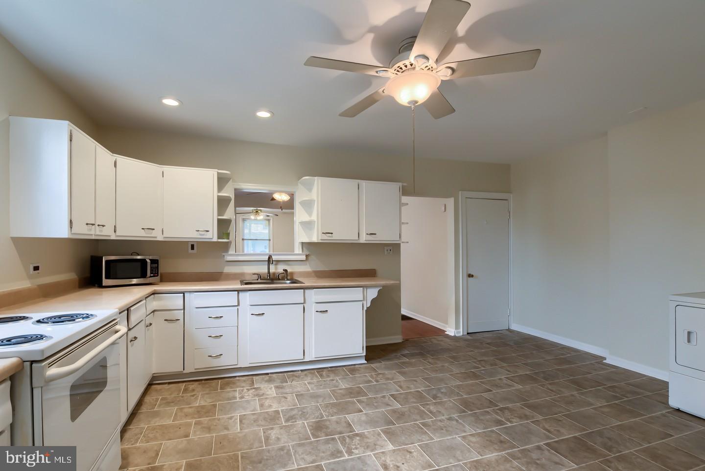109 Main Street Delran, NJ 08075 - Photo 11 of 23 Gallery Image 11