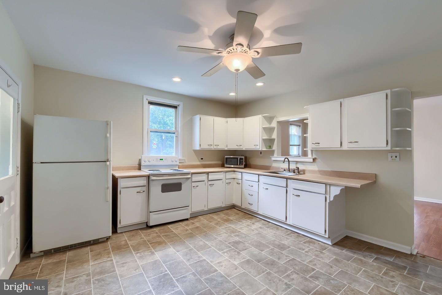 109 Main Street Delran, NJ 08075 - Photo 10 of 23 Gallery Image 10