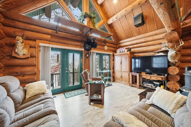 $619,900 | 169.5 Pine Hill Lake Drive, Horton, MI 49246