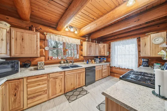 $619,900 | 169.5 Pine Hill Lake Drive, Horton, MI 49246